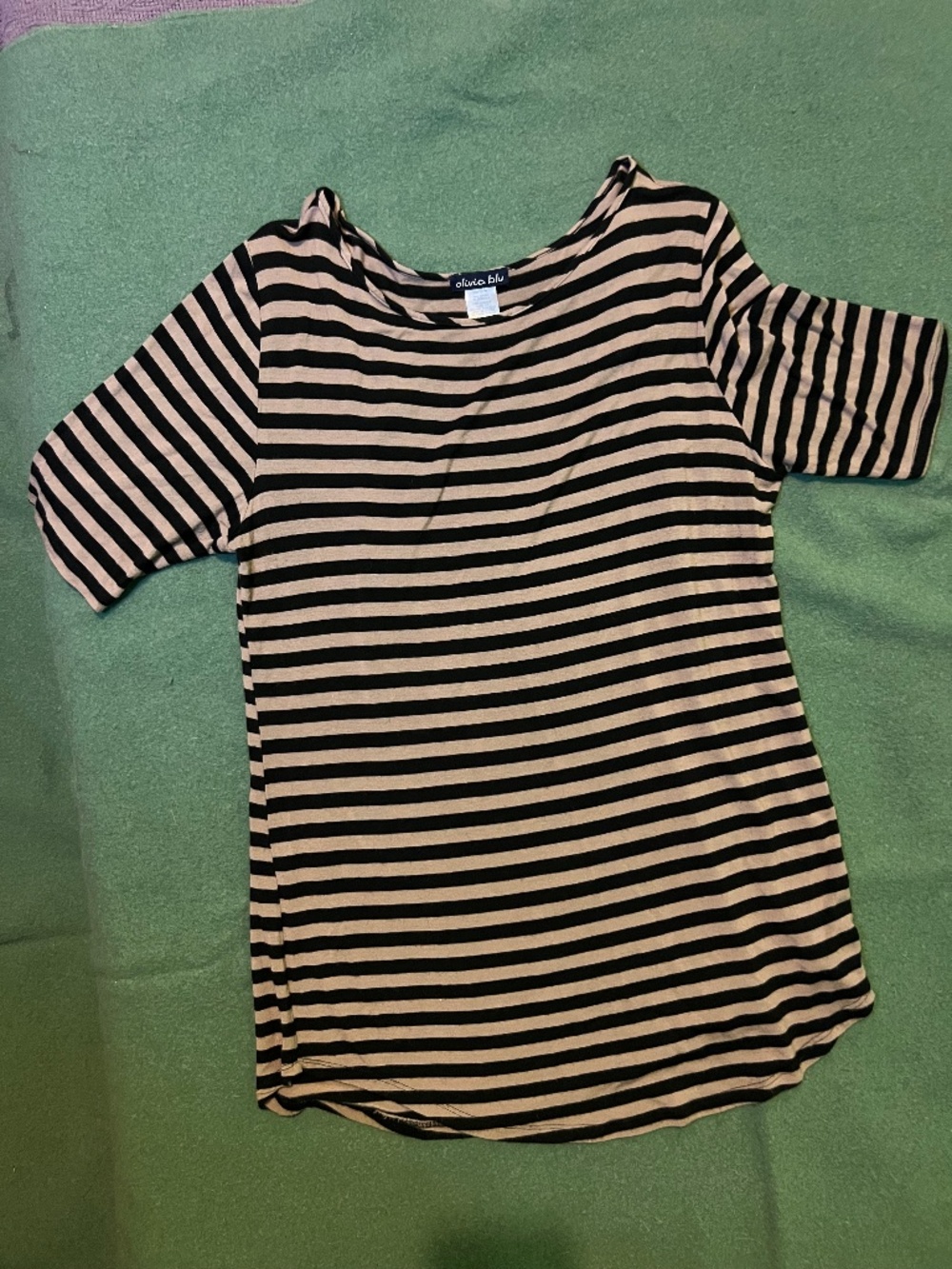 Olivia Blu striped form fitting Large top